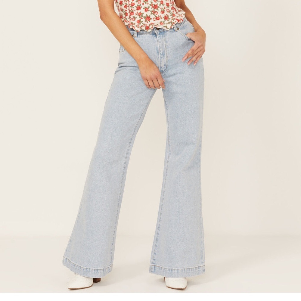 EUC ROLLA'S Eastcoast Flare Tash Blue Jeans size 26